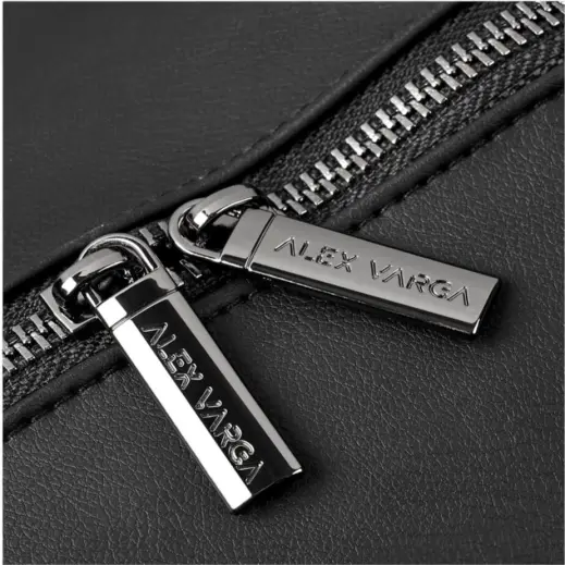 Alex Varga Rutherford Weekend Bag Close Up Zips
